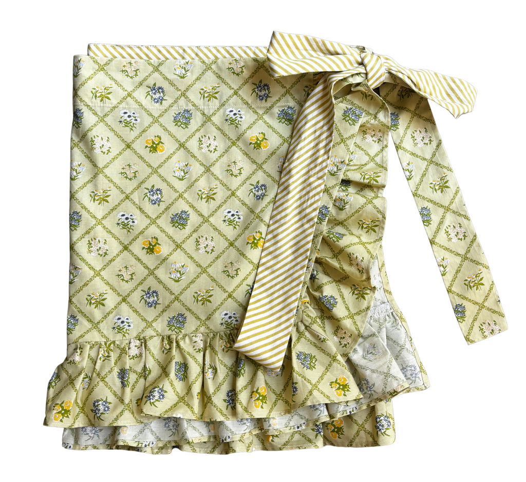 The Mama Skirt in Shelly